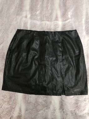 Women’s Black Faux Leather Mini Skirt
